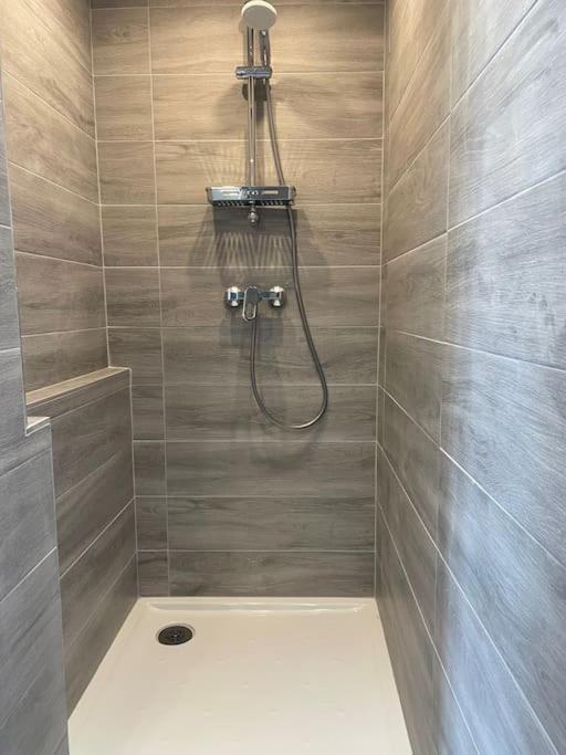 Apartment Cosy, Hyper Centre D'aix, Vue Montagnes, Proche Thermes Aix-les-Bains